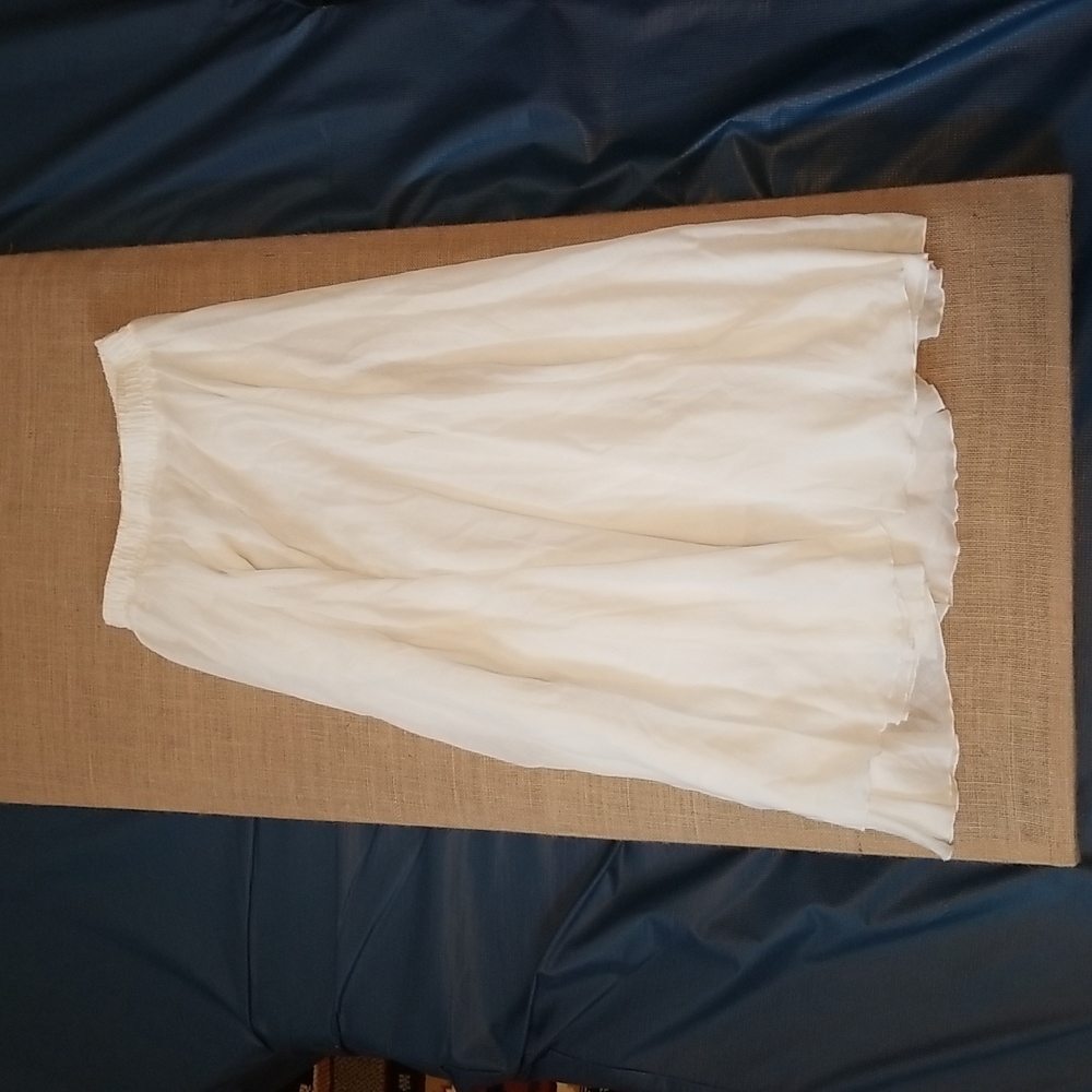 Size small white skirt